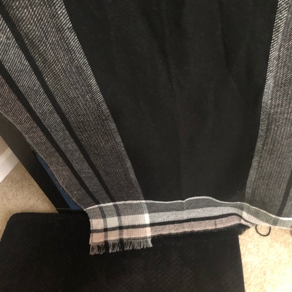 Scarf - Picture 2 of 3